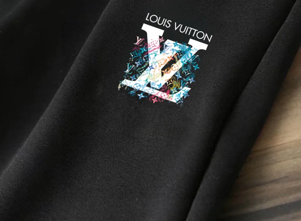 🅿️400 direct batch [LV Louis Vuitton] (Fat Man Gospel) popular suit is coming. Focus on the original version of the official website. 2025 new popular cardigan and sweatshirt suit. The original order is the best. 🇭🇰The meticulous work of top designers. Just for a fitting and perfect upper body effect. 100% natural high-quality Roman cotton, close-fitting comfort, noble and elegant! Original hardware embodies elegance and nobility! Counter size: M-5XL (maximum wear up to 220 pounds)